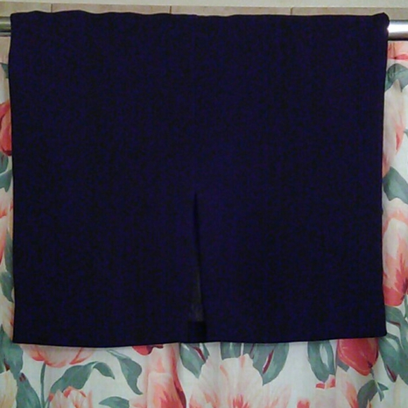 Tahari Arthur S Levine skirt suit - Picture 2 of 2